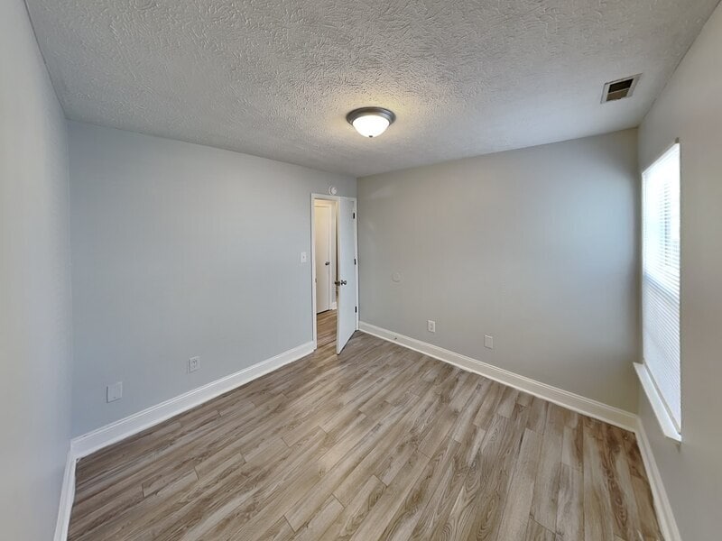 Building Photo - 6011 Tybalt Cir