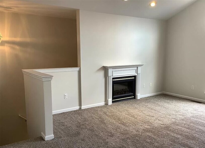 Building Photo - 20211 Chesapeake Cir