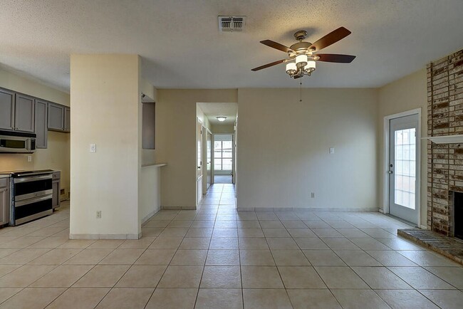 Building Photo - 7126 Windbrook Ln
