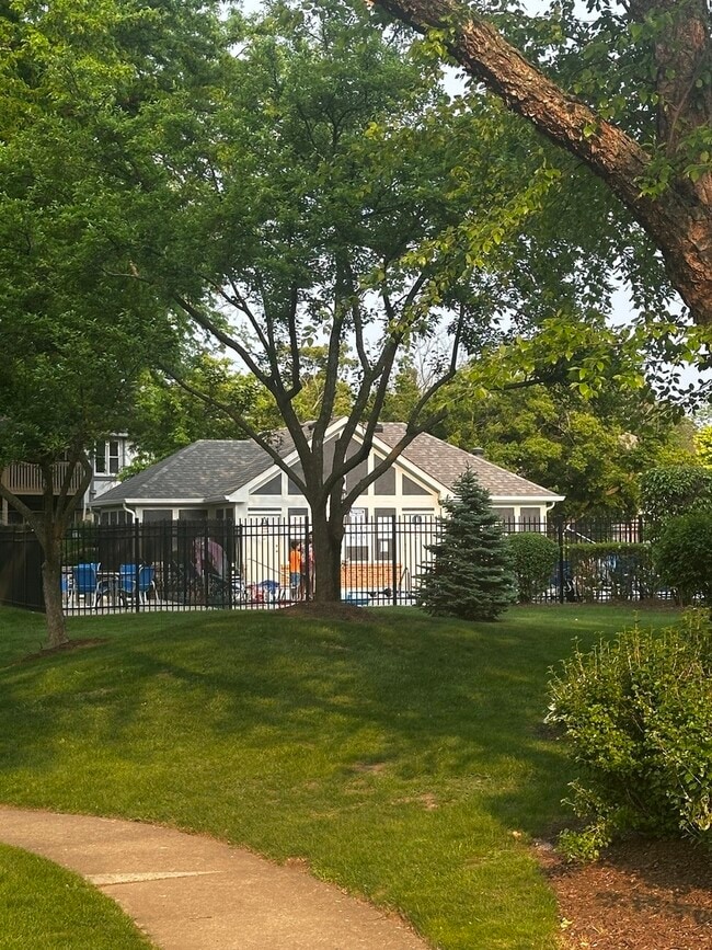 Building Photo - 1327 Coventry Cir