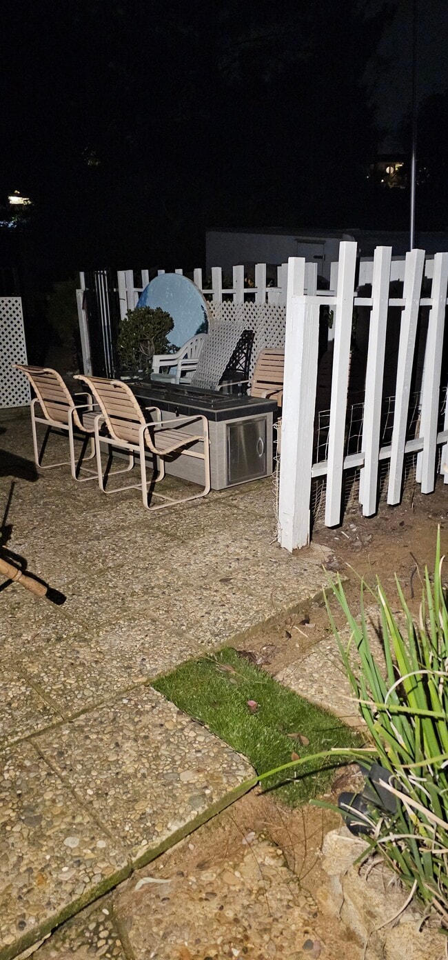 Building Photo - 1063 Vista Madera Ln