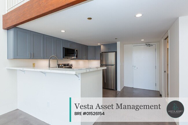 Building Photo - Spacious Designer Loft in One of San Francisco's Most Connected Neighborhoods