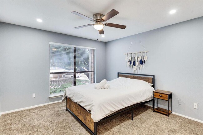 Building Photo - 2018 W Rundberg Ln