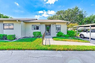 Building Photo - Available for a 9-month rental in the sought-after Huntington Woods community of Bradenton!