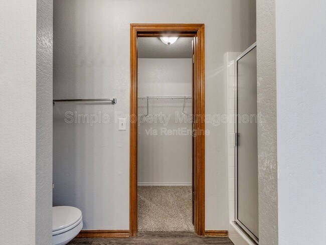 Building Photo - 3221 SW 103rd Pl