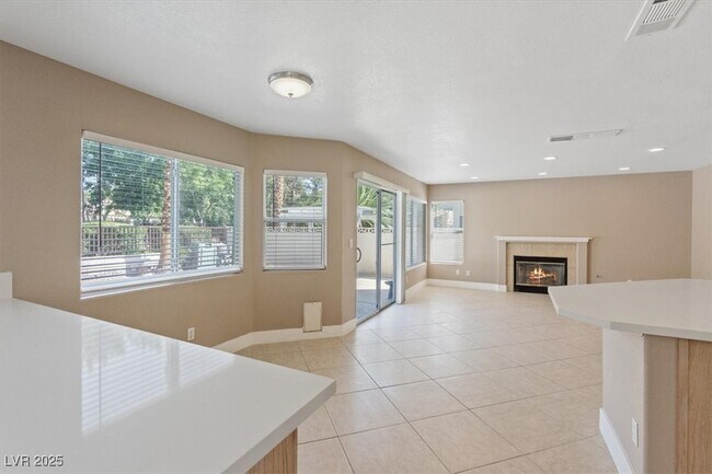 Building Photo - 1817 Tropical Breeze Dr