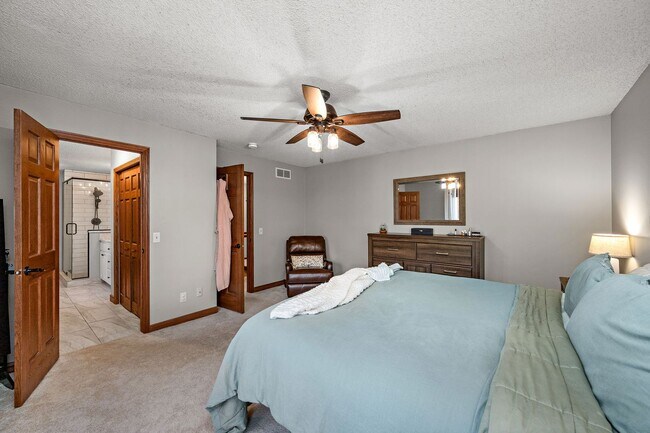 Building Photo - Stunning Remodeled 4BR Home w/ Pond View & 3-Seasons Porch!