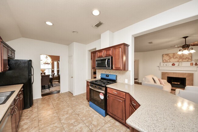 Building Photo - 8714 7 Pines Ln