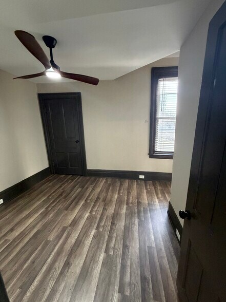 Building Photo - 2201 Kemper Ln