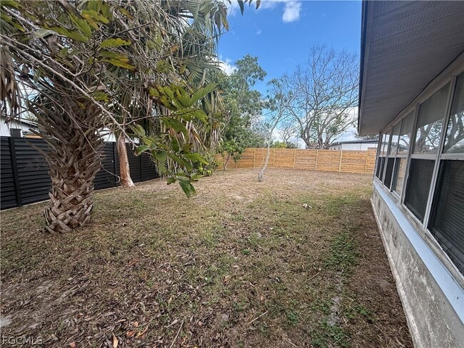 Building Photo - 21422 Kenyon Ave