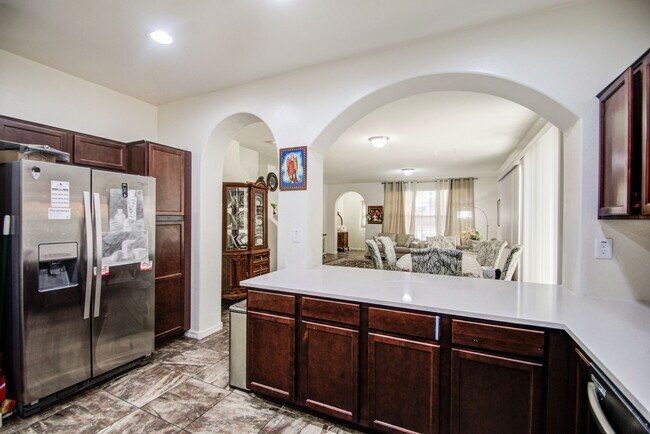 Building Photo - Cooley Station Stunning 3 bedroom!