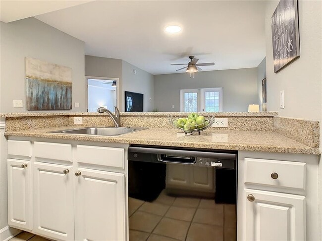 Building Photo - 7503 Atlantis Way