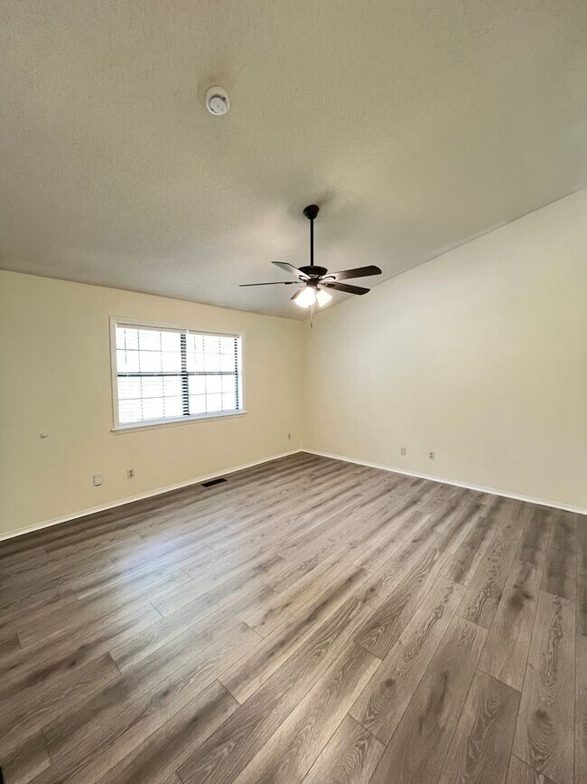 Building Photo - 2498 W Jane Cir Dr