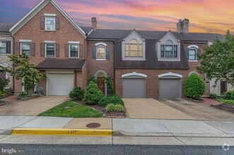 Building Photo - 6311 Chaucer Ln