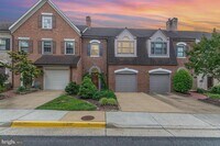 Building Photo - 6311 Chaucer Ln