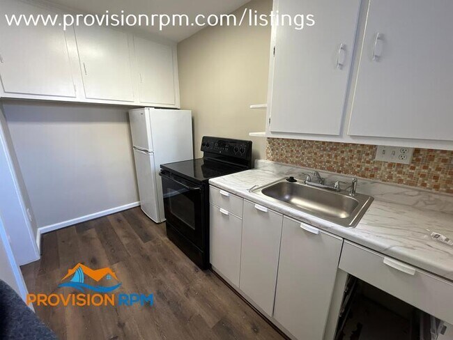 Building Photo - 928 Victory Ave