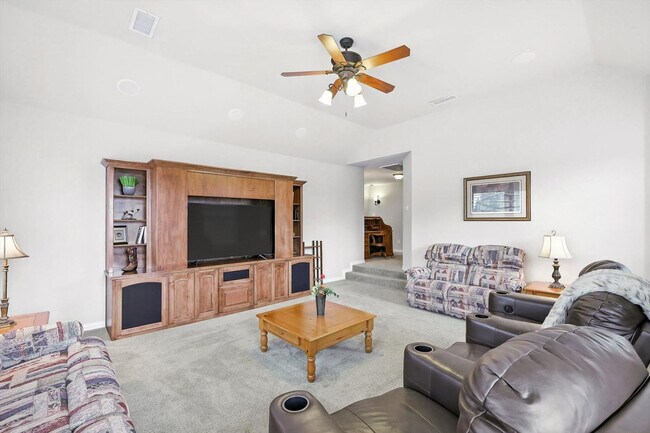 Building Photo - 2303 Chapelwood Dr