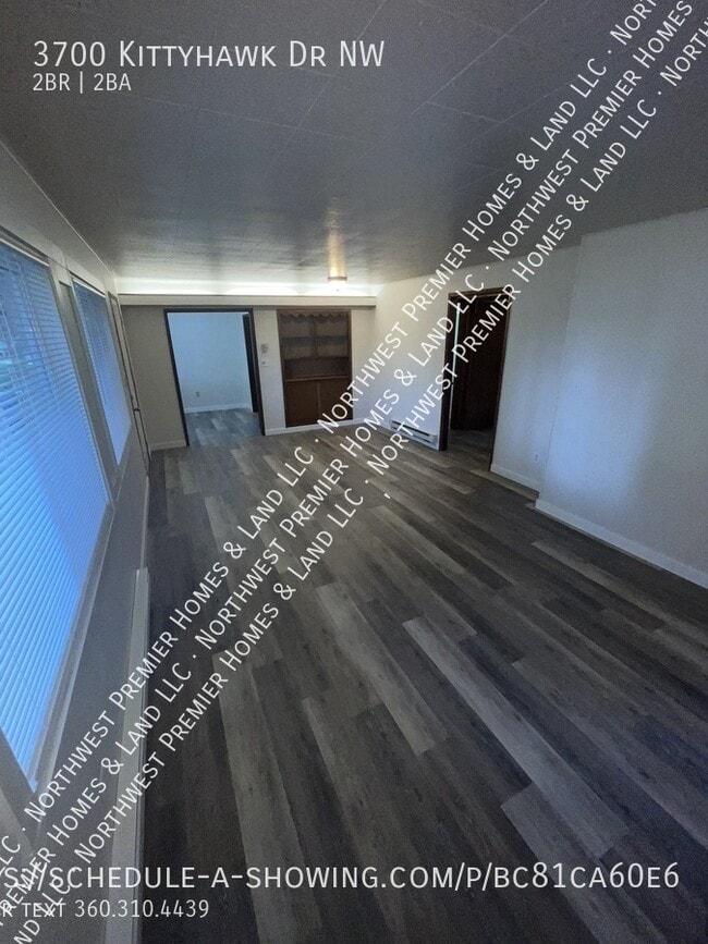 Building Photo - 3700 Kittyhawk Dr NW