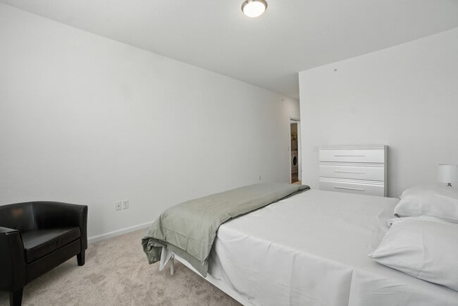 Building Photo - 1728 Vankar Dr