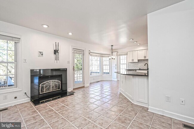 Building Photo - 12700 Dogwood Hills Ln