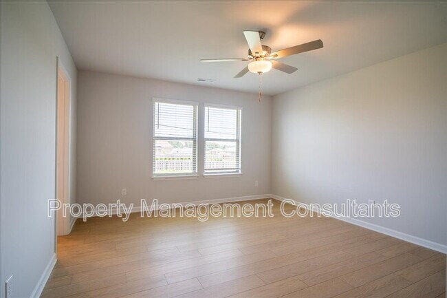 Building Photo - 22857 Dashwood Ln