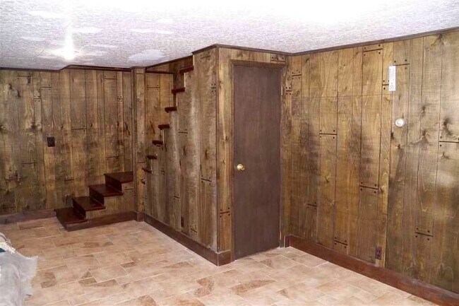 Building Photo - 15 Norfolk Ct