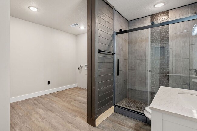 Building Photo - 3935 Wrights Ferry Rd