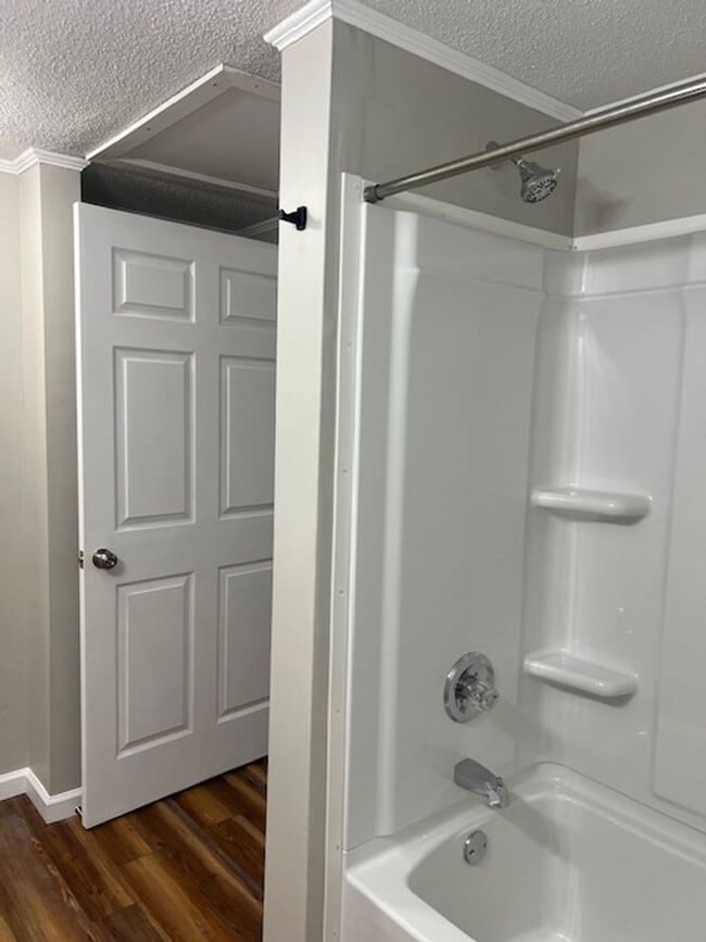 Building Photo - 209 Johnson St