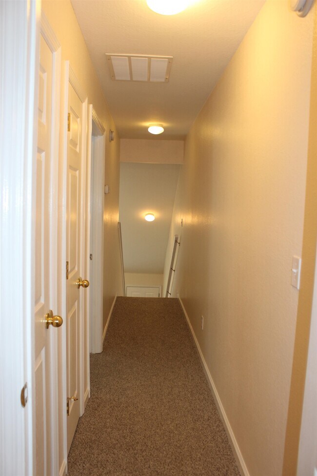 Building Photo - 4434 Gearhart Rd