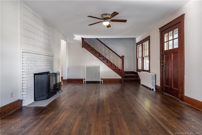 Building Photo - 18 Graves Ave