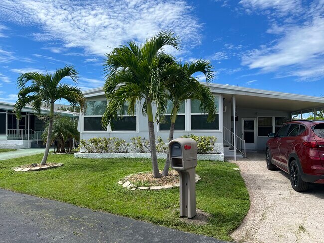 Primary Photo - 258 Daisy Ave