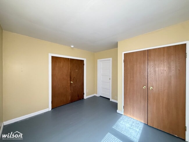 Building Photo - 2-Bedroom House with Fenced Yard & Parking!