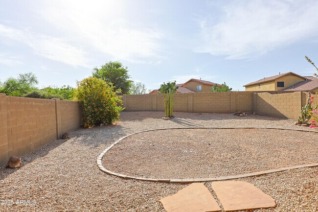 Building Photo - 39904 N Bell Meadow Trail
