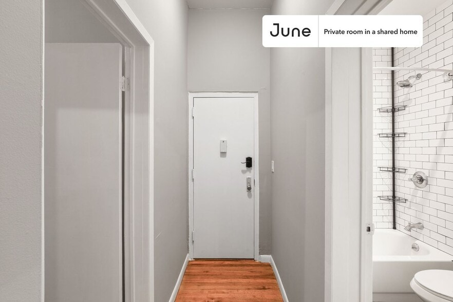Building Photo - Room in Shared 4 bed/2 bath home in Williamsburg