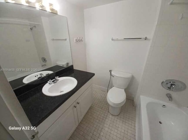 Building Photo - 4330 NW 79th Ave