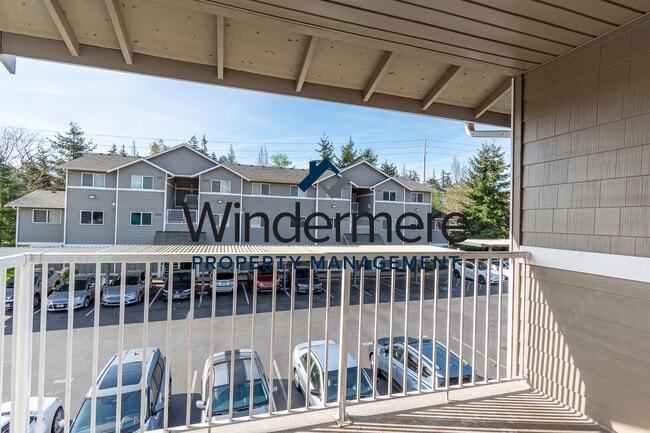 Building Photo - *Half Off First Month's Rent* 2 Bed 2 Bath...