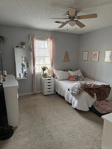 Building Photo - 8145 Iris Dr