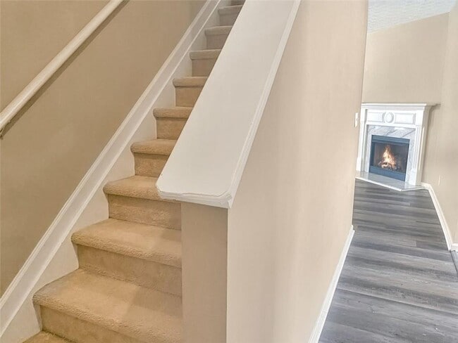 Building Photo - 3033 Kentmere Dr