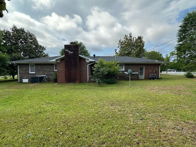 Building Photo - 2835 Anderson Hwy