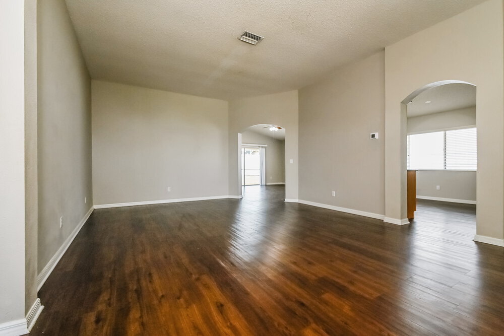 Building Photo - 12845 Longcrest Dr