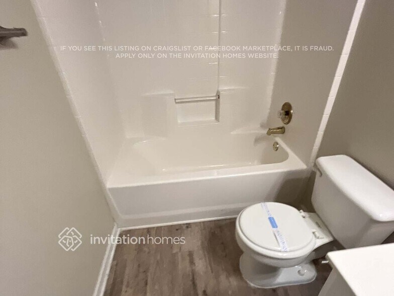 Building Photo - 2290 Grand Jct