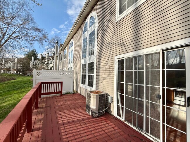 Building Photo - 306 Pimlico Way