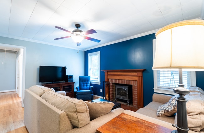Building Photo - Charming 3BR/2BA Home for Rent in Clemson ...