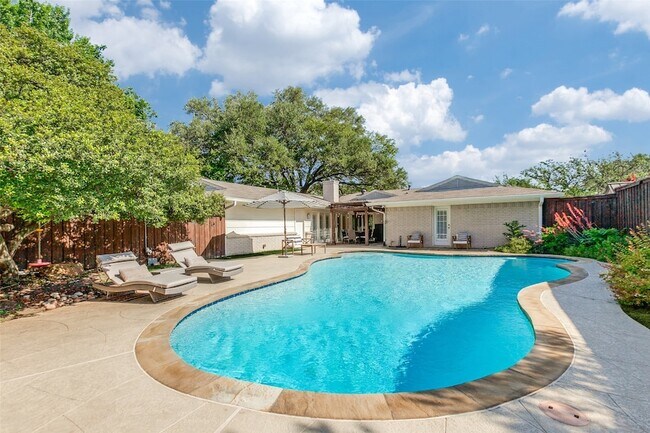 Building Photo - 413 Canyon Creek Dr
