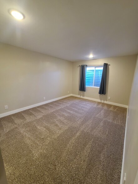 Building Photo - 2156 W War Admiral Ln