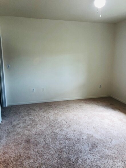 Building Photo - 6510 Emerald Dunes Dr