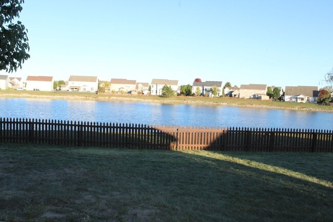 Building Photo - Beautiful Ranch Home in Brownsburg!