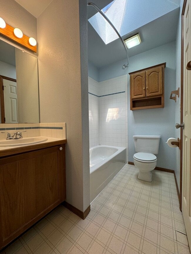 Building Photo - Nice Home in North Loveland