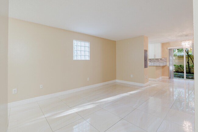 Building Photo - 3760 N Jog Rd