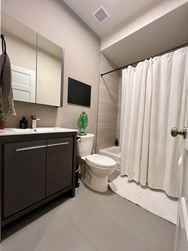 Building Photo - Stunning 3-Bedroom Townhome in the Heart of Fishtown! Finished Basement and Private Rooftop Deck!...